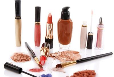 化妆品行业新机遇 何芳化妆品加盟与代理详解